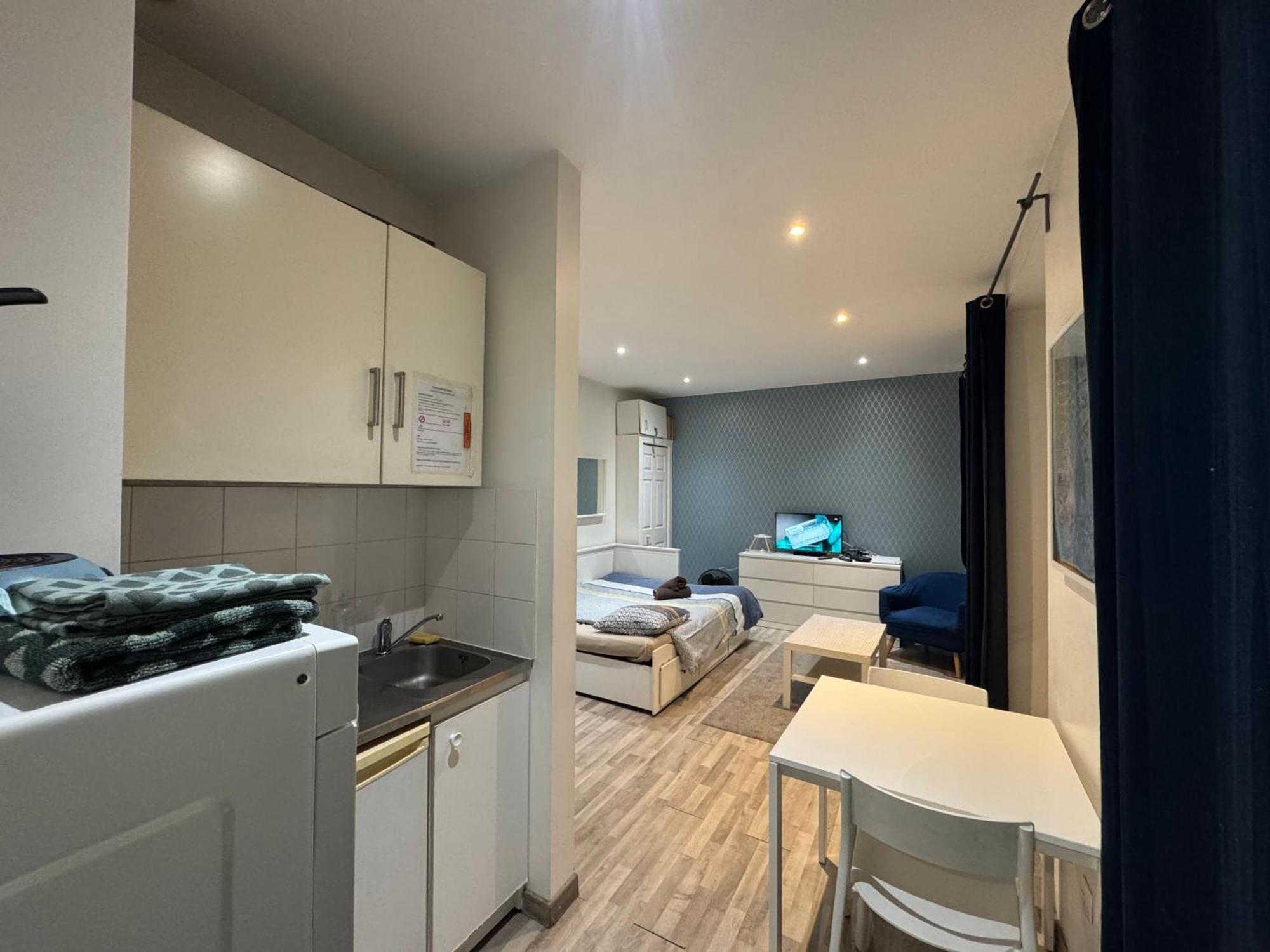 Appartement Proche Centre Ville, Gare Et Autoroute Melun Exterior foto